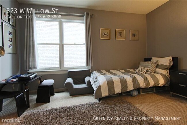 Building Photo - 823 W Willow St