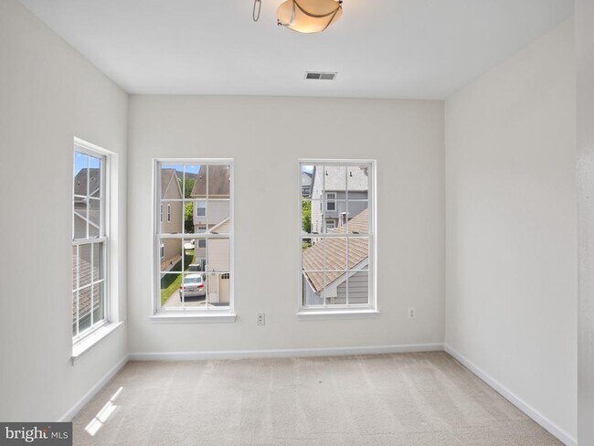 Building Photo - 1713 Allerford Dr