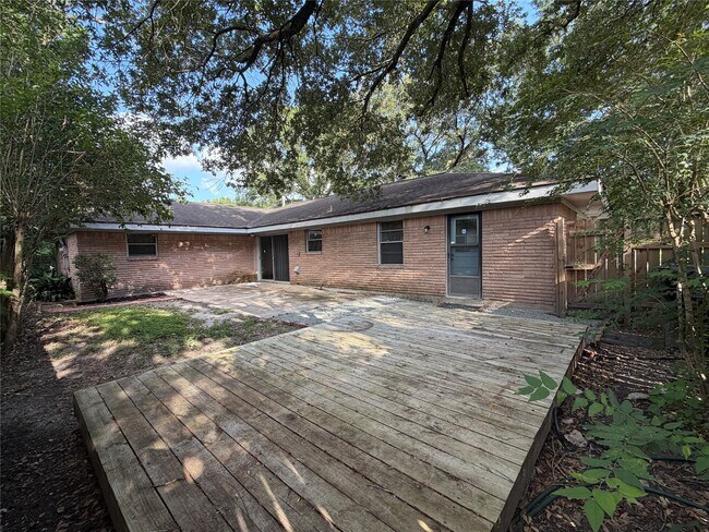 Building Photo - 5422 Spellman Rd