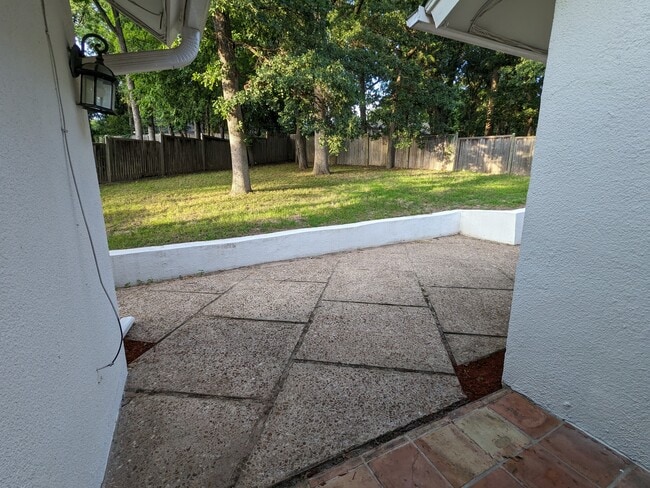 Building Photo - 10501 S Quebec Ave