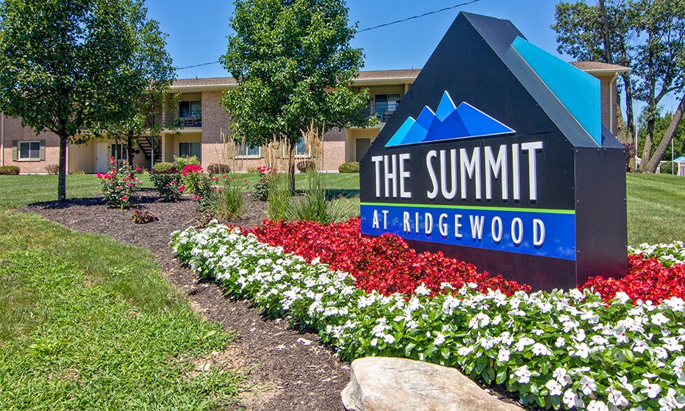 The Summit at Ridgewood Apartment & Townhomes Fort Wayne, IN
