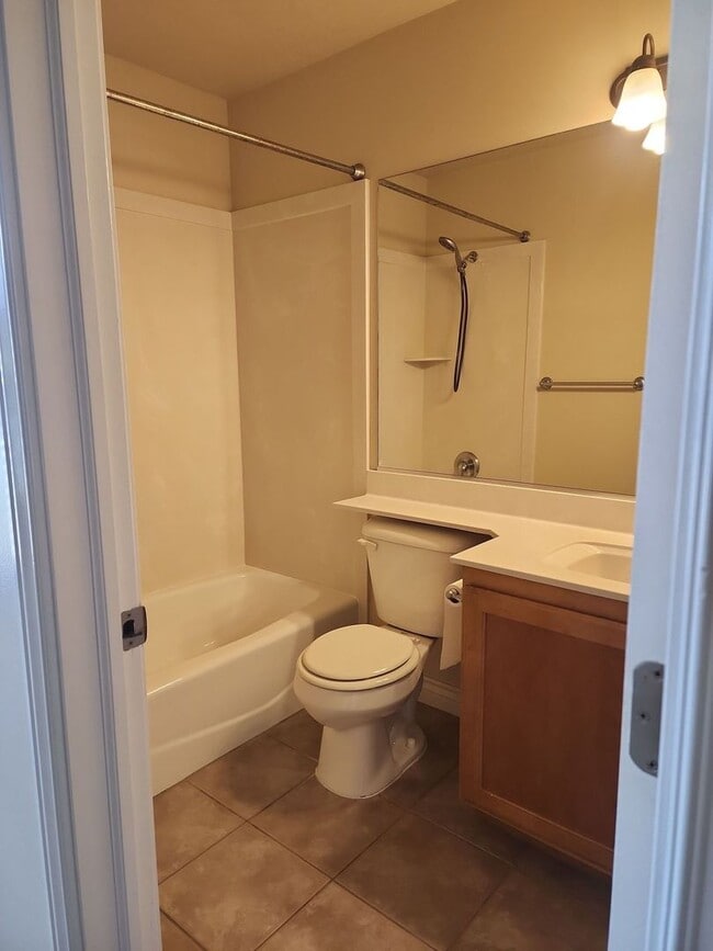Building Photo - Pet Friendly Southern View Townhome