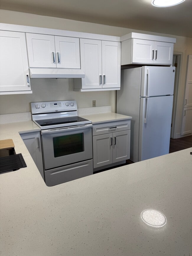 Building Photo - 156 W 500 S