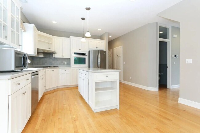 Building Photo - 9324 Wilderness Cove