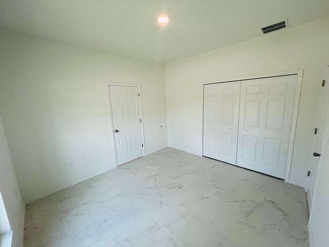 Building Photo - MOVE IN SPECIAL- ONE MONTH FREE!!-BRAND NE...