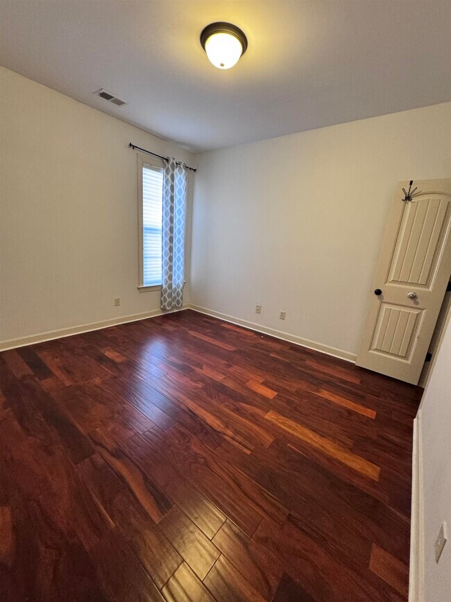 Building Photo - 3237 Brunswick View Cove