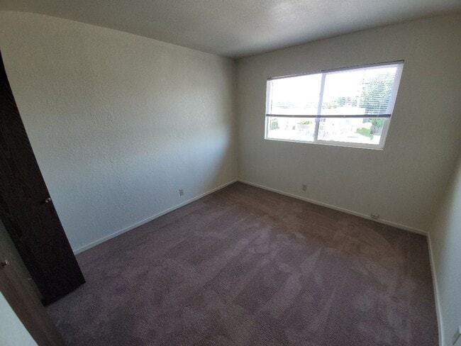 Building Photo - 431 S 16th St