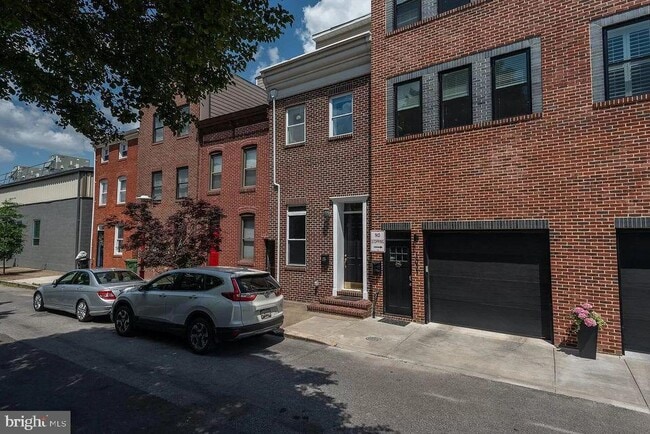 Building Photo - 1019 S Streeper St