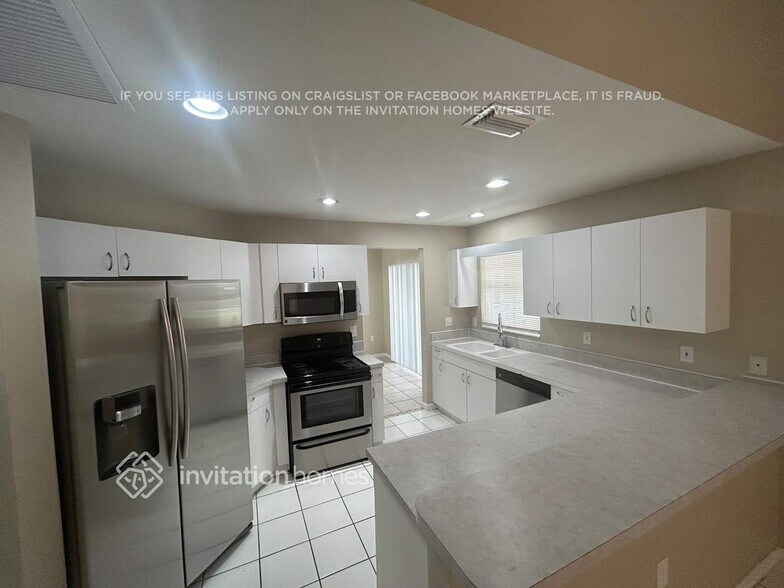 Building Photo - 5190 Old Ashwood Dr
