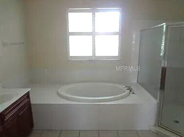 Building Photo - 11082 Lakeland Cir