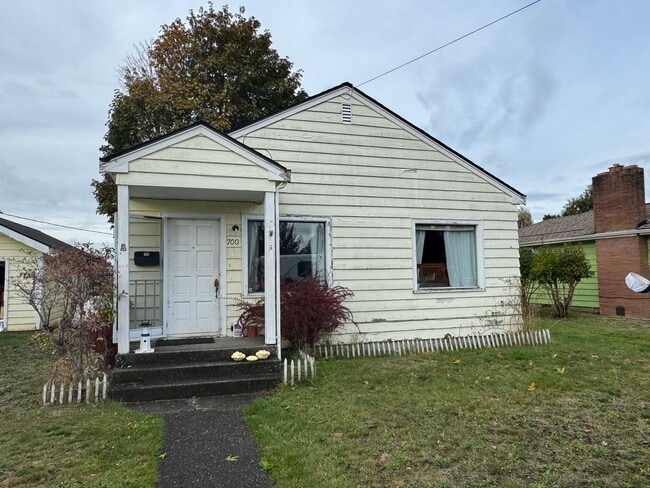 Primary Photo - Sedro Woolley Two Bedroom With Large Shop