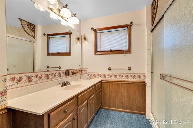 Building Photo - "Charming 3-Bedroom Lakehouse retreat with Spacious 2128 Sq Ft Layout in Hastings, MI!"