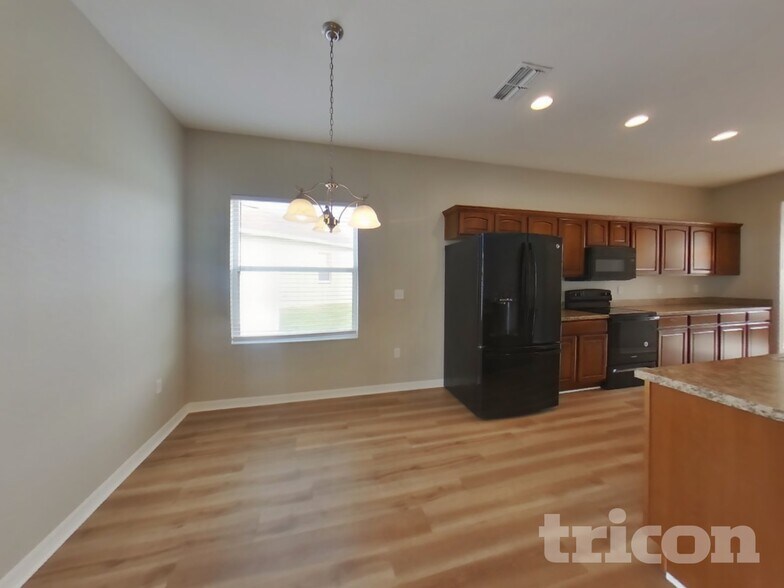 Building Photo - 3256 Enclave Blvd
