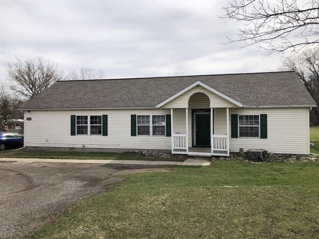 Primary Photo - 3090 Joslyn Rd