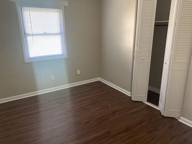 Building Photo - 4702 Rowland Ave