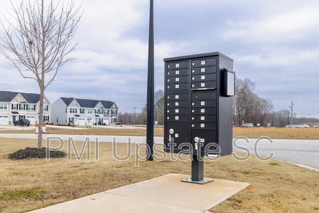 Building Photo - 413 Camarillo Ln