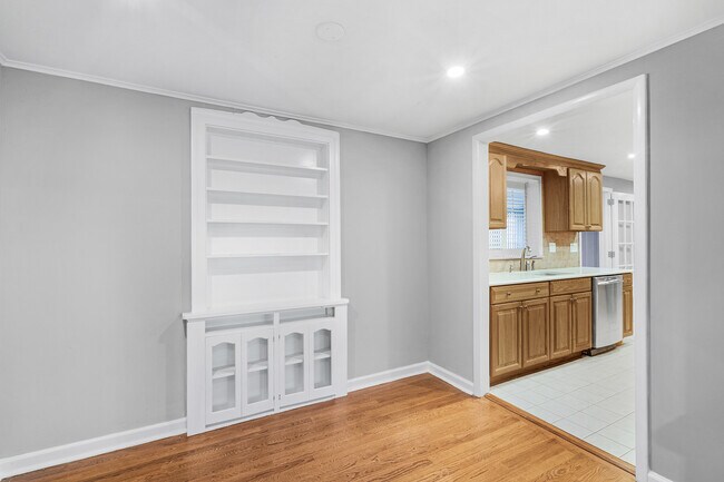 Dining Room - 27 Hillcrest Rd