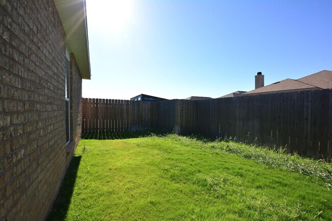 Building Photo - 7513 28th St