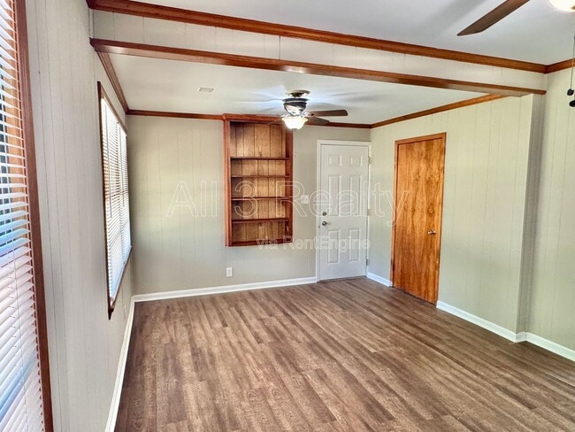 Building Photo - 804 Hillman St