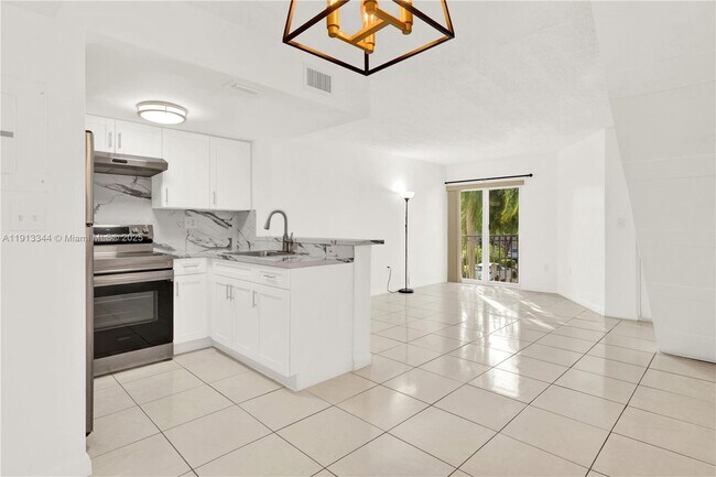 Building Photo - 675 NW 85th Ct