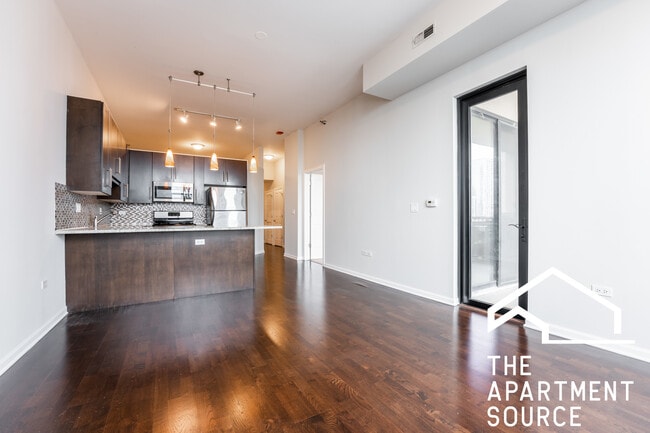 Building Photo - 1464 S Michigan Ave