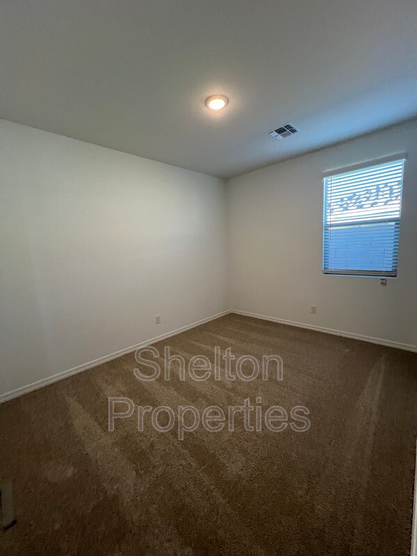 Building Photo - 7721 W Saddlehorn Rd