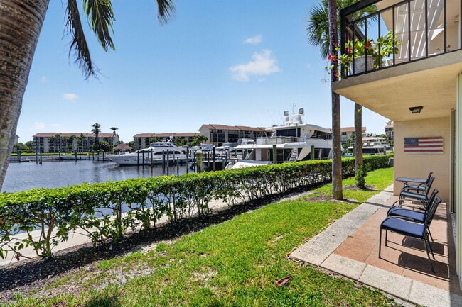 Building Photo - 2401 Marina Isle Way