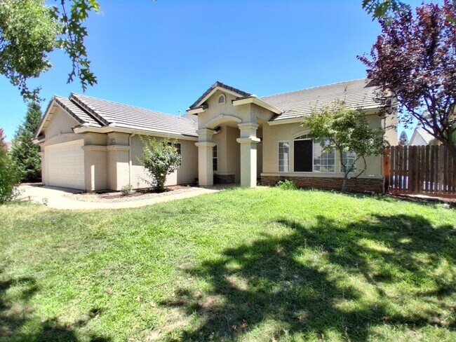 Building Photo - 10374 N Sierra Vista Ave