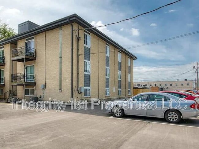 Building Photo - 2114 Swift St