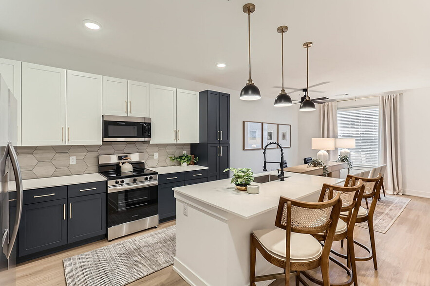 Primary Photo - Ara Townhomes & Flats