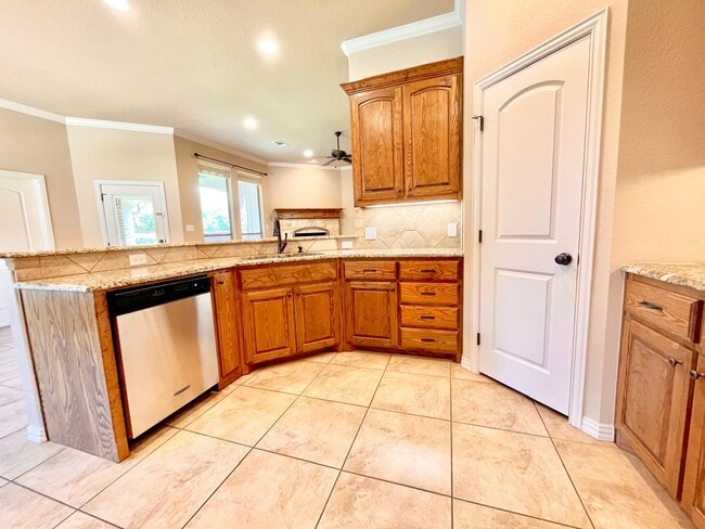 Building Photo - 401 Shumard Oak Trail