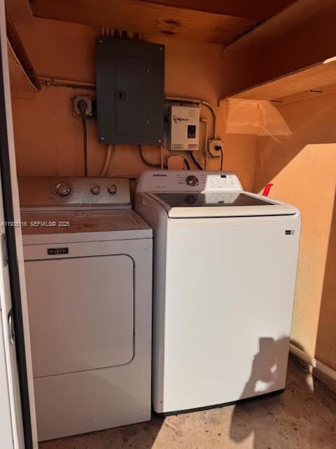 Building Photo - 2530 NE 182nd St