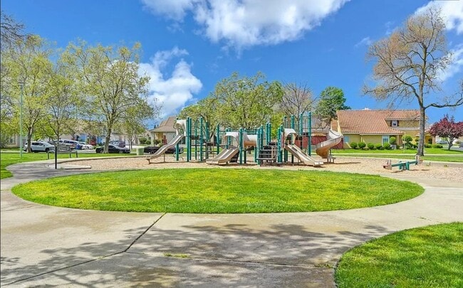Building Photo - 4401 Careyback Ave