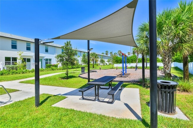 Building Photo - 3506 Joshua Tree St