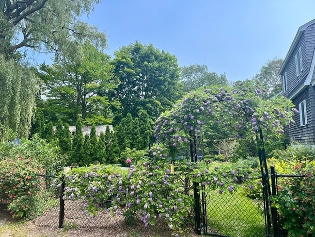 Building Photo - 5 High St Ct