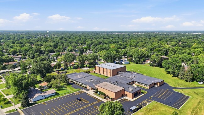 Building Photo - 1624 W Weathersfield Way