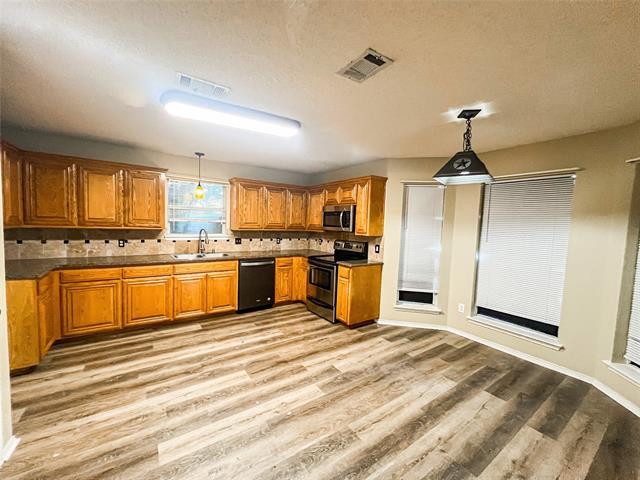 Building Photo - 1707 Bertram Dr