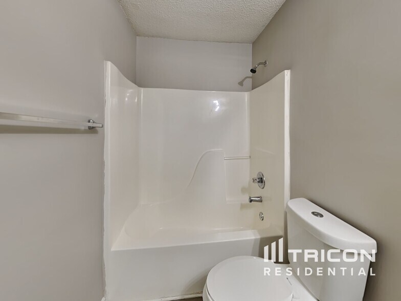 Building Photo - 4529 Persian Ct SW