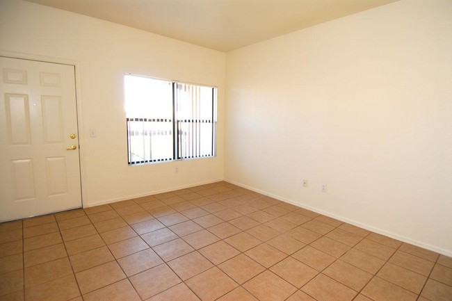 San Martin - 6802 N 67th Ave Glendale AZ 85301 | Apartment Finder