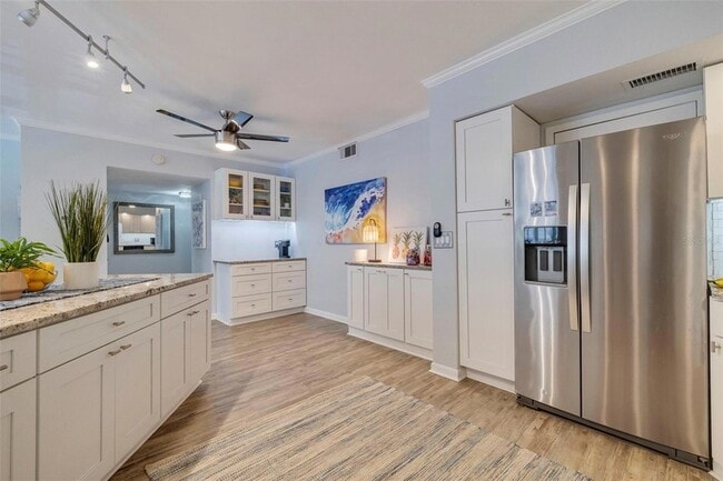 Building Photo - 5396 Gulf Blvd