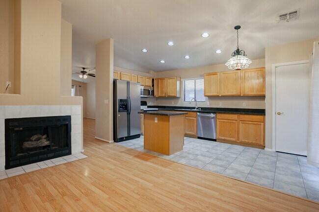 Building Photo - 6590 Tuzigoot Way