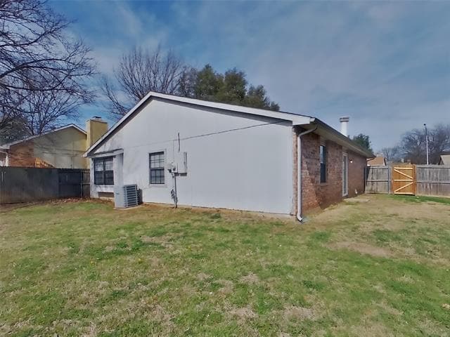 Building Photo - 7808 Portman Ave