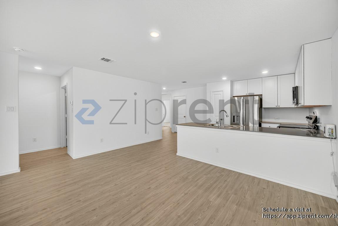 Building Photo - 809 Riviera Ct