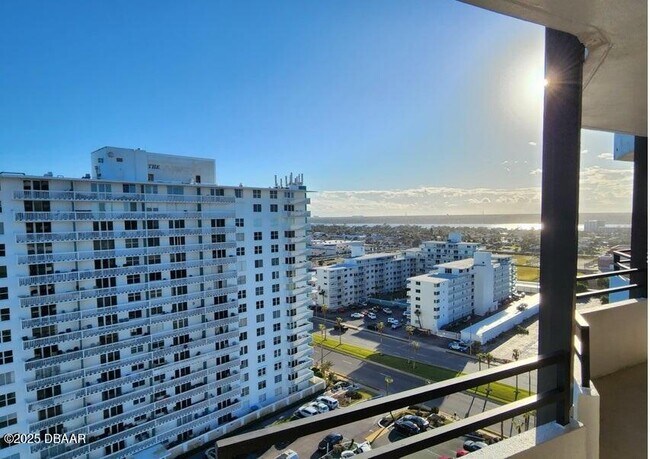 Building Photo - 2828 N Atlantic Ave