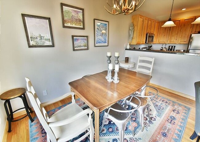 Building Photo - Summer Seasonal Rental- 734 Rocky Point Townhomes