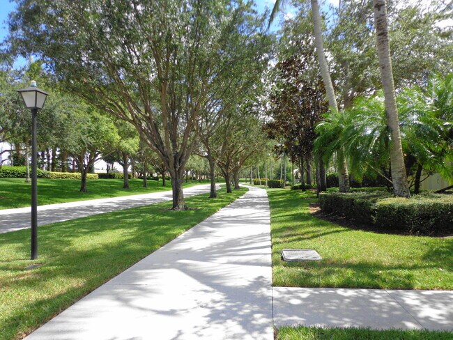 Building Photo - 8097 Montserrat Pl
