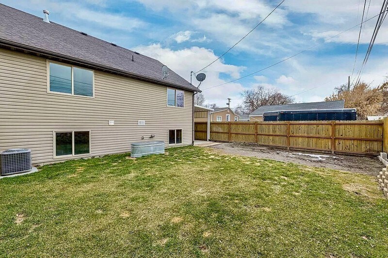 Building Photo - 2658 S 8850 W