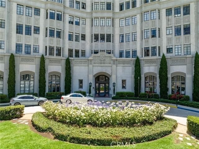 Building Photo - 800 E Ocean Blvd