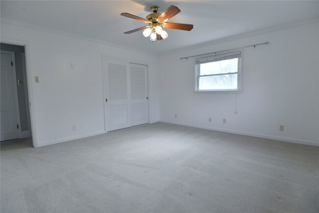 Building Photo - 2235 N Ballas Rd