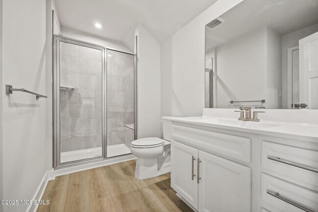 Building Photo - 20 Gramercy Dr